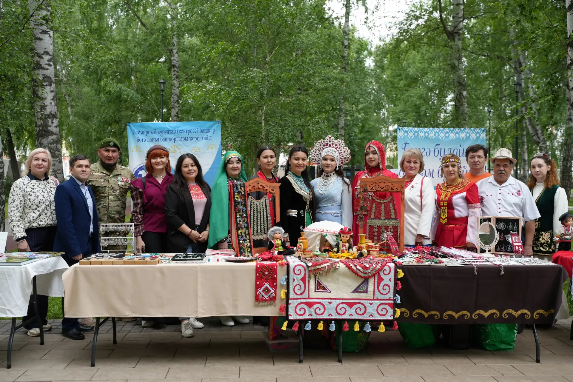 День России в парке им. Кирова 

Фотоальбом: https://vk.ru/album-140739825_311294716 

12 июня вся с