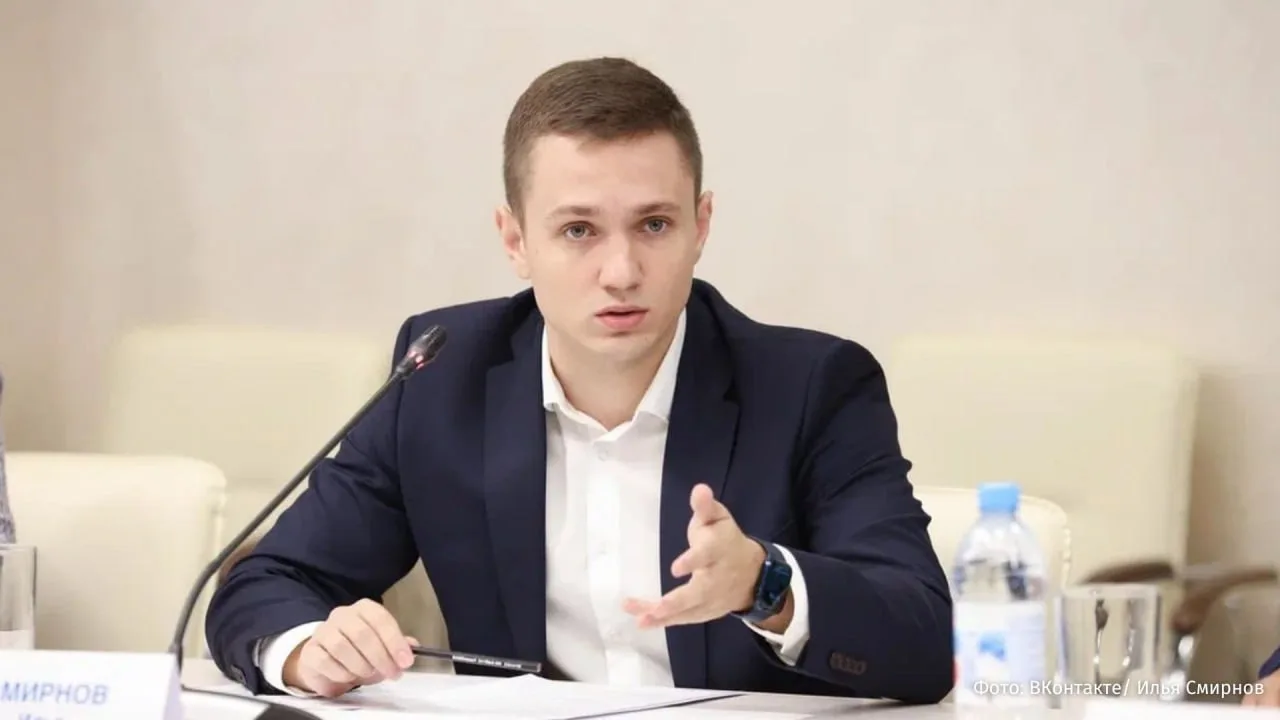 Депутата заксобрания Омской области от партии "Новые люди" Илью Смирнова задержали 19 и...