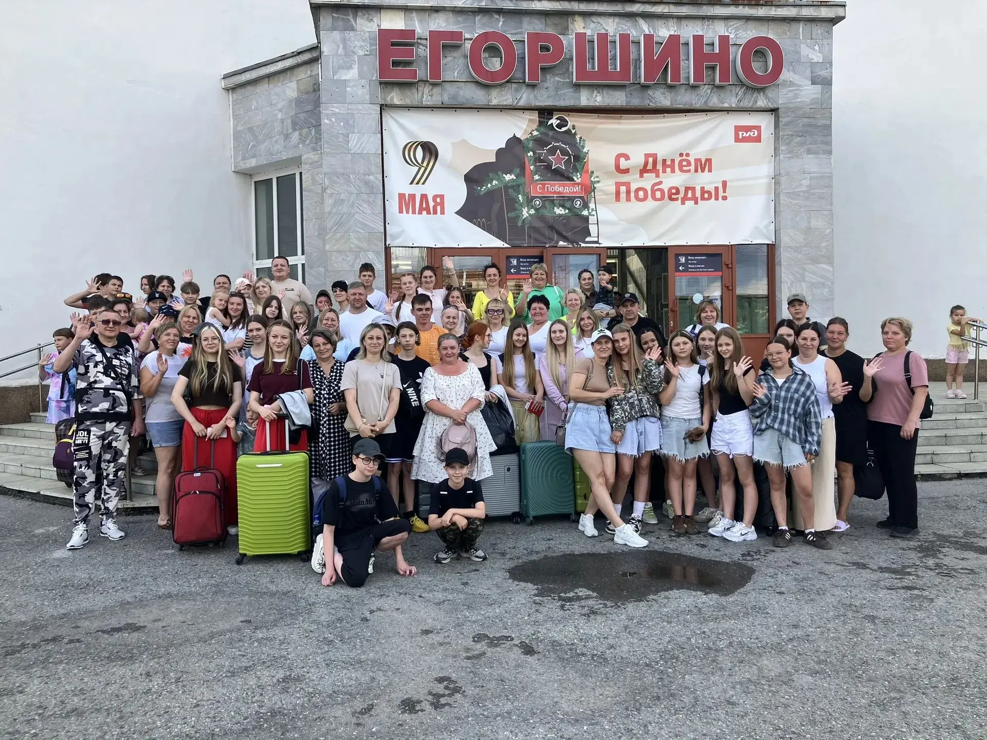 Санкт-Петербург, который влюбил в себя: итоги незабываемого путешествия! 🏛️✨

Пять дней в городе тр
