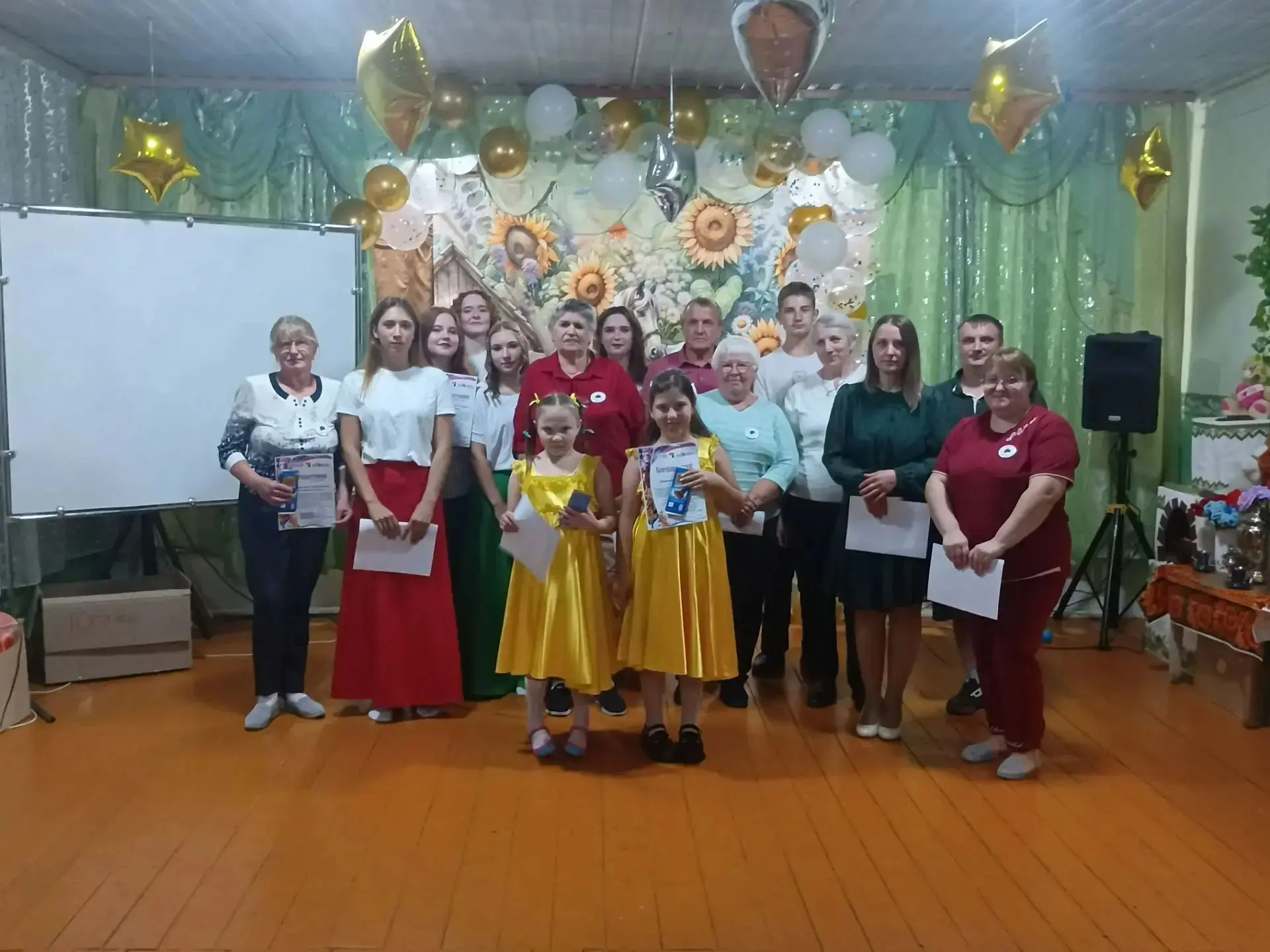 🇷🇺 День флага и День деревни отметили жители Розенталя Татарского округа 🎊