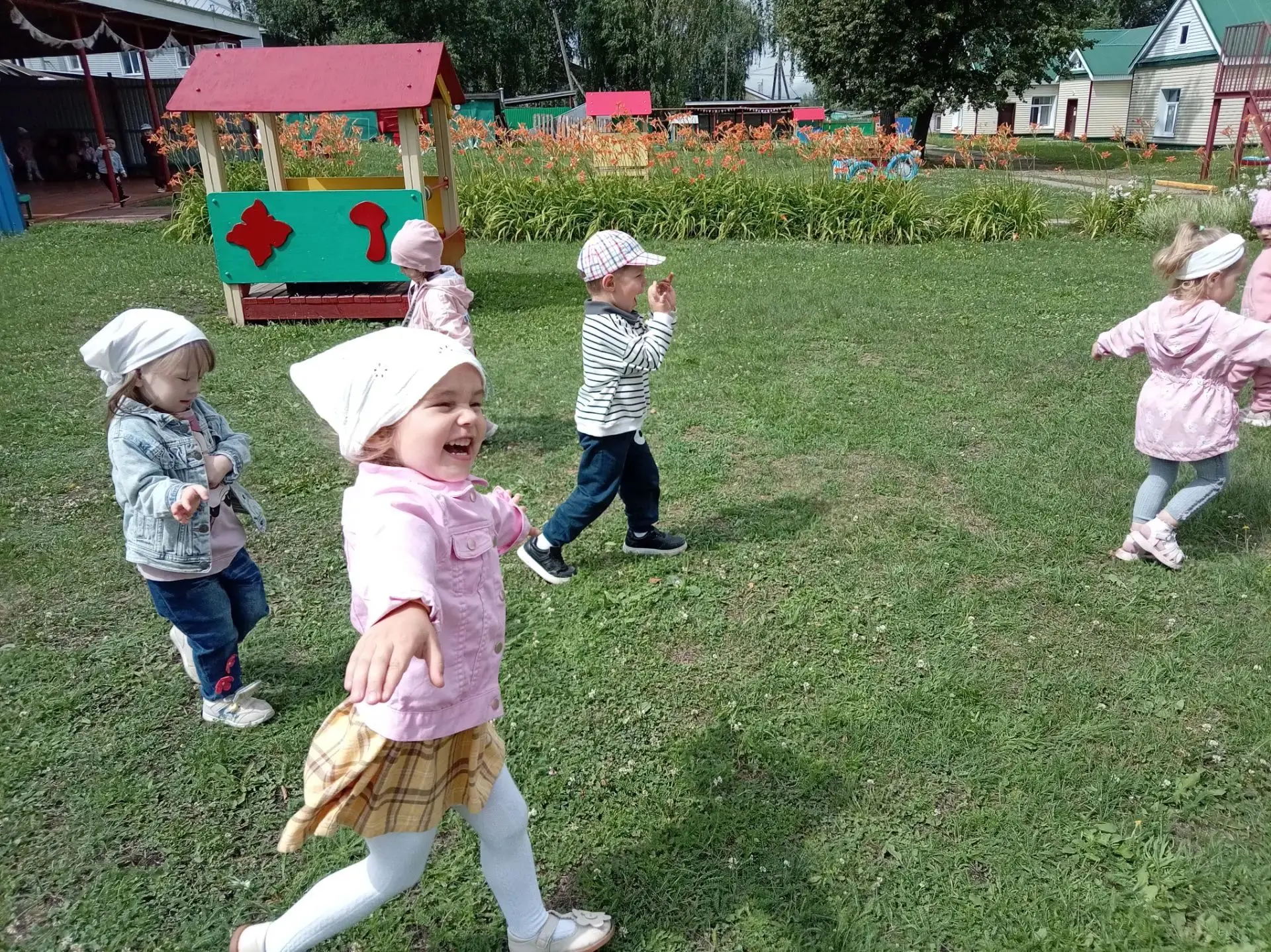 Подвижные игры на свежем воздухе. 🙋‍♀️🙋‍♂️        Подвижные игры - это не только веселое время про