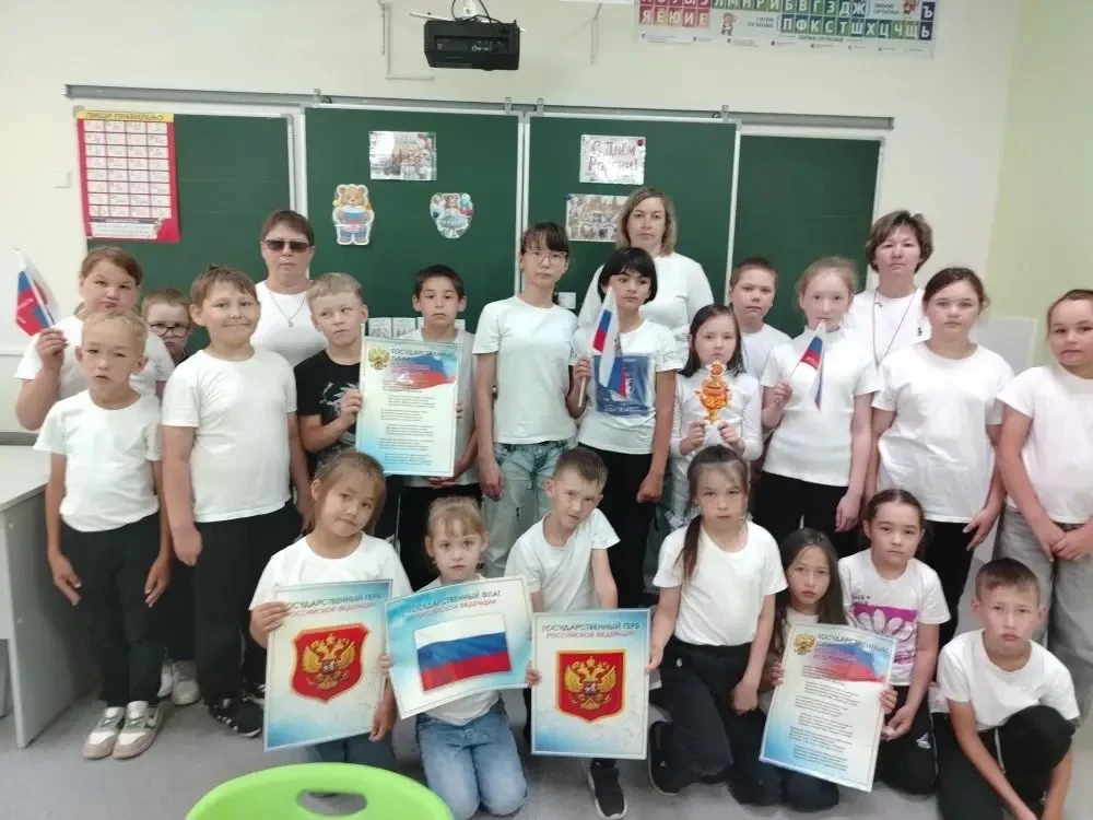 Сегодня в нашем лагере прошёл особенный день, посвящённый Дню России! Было много ярких ...