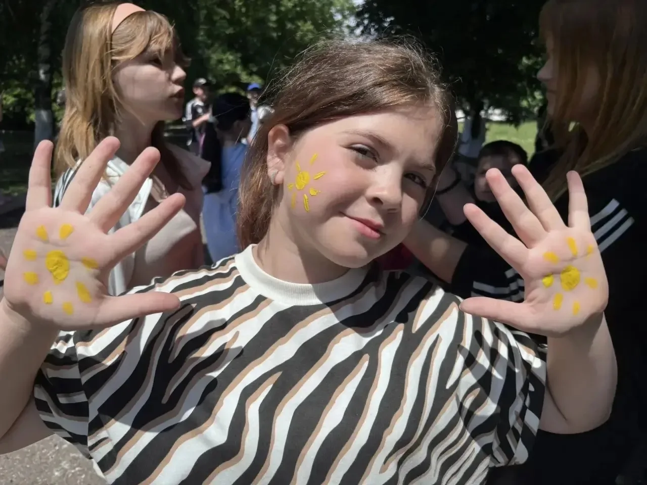 🎉 День Петра Солнцеворота в нашем лагере: солнце у ребят в ладошках! 🎉