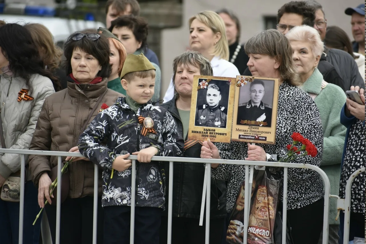 📸Фото альбом с сегодняшнего мероприятия, посвященного празднованию Дня Победы, по ссылке https://vk.