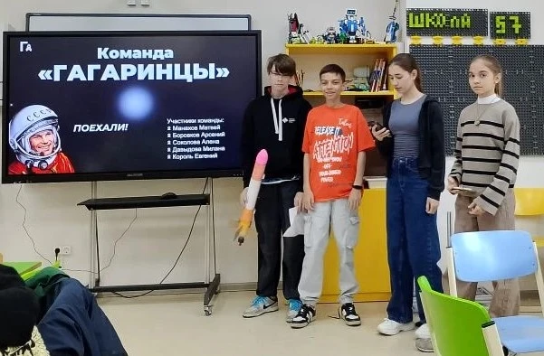 Пять ракет, одна цель: космоотряд 57‑й школы защитил проекты
В последний день лагерной смены воспита