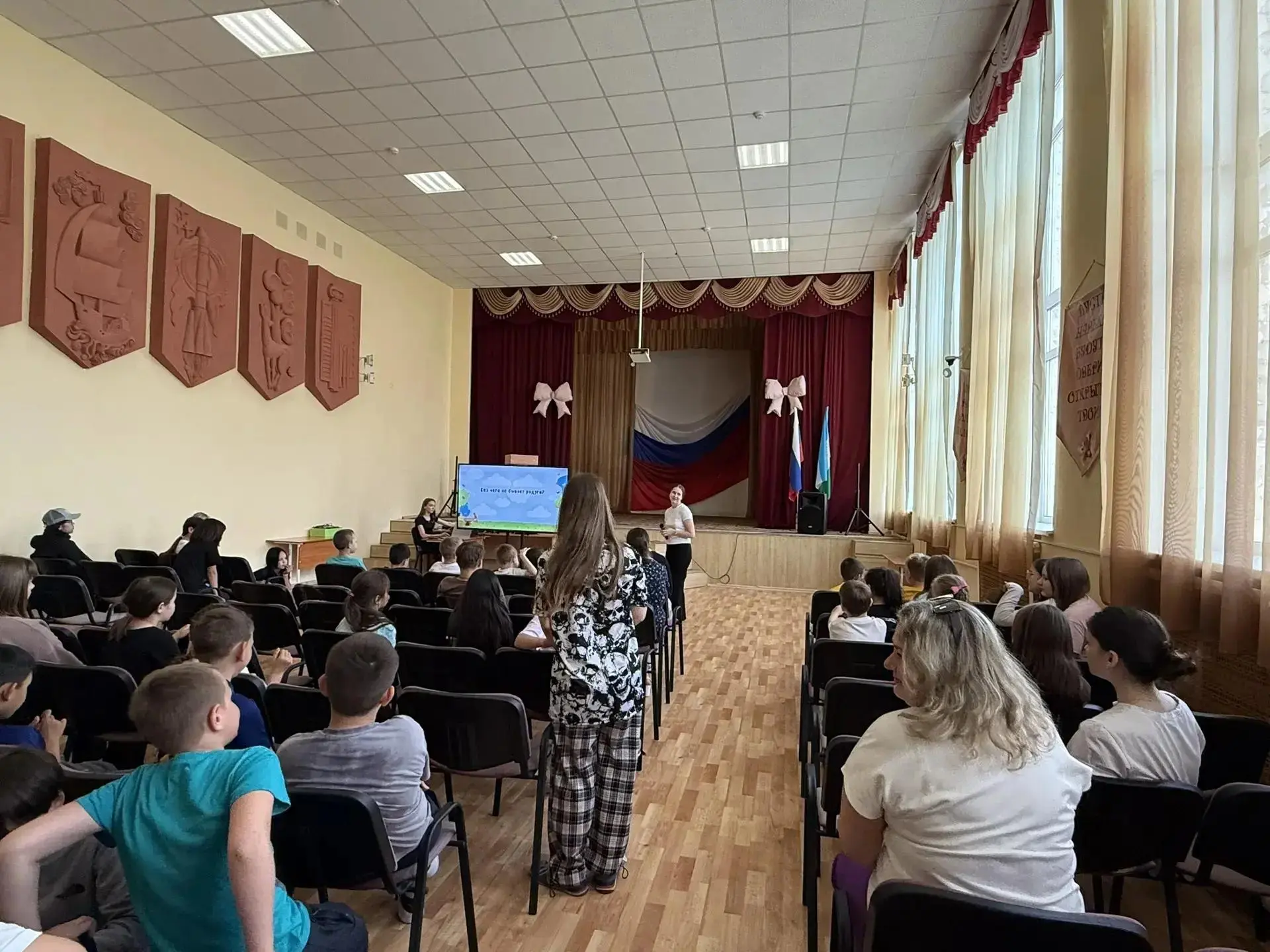 14 июня в пришкольном лагере "Алые паруса" проходила викторина "Летние забавы" , после ребята смотре