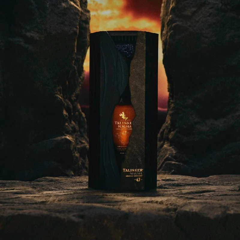 COSMOНОВОСТИ ИЗ МИРА БОЧЕК

Talisker переосмыслил обжиг дубовой бочки: вместо открытого огня — вулка