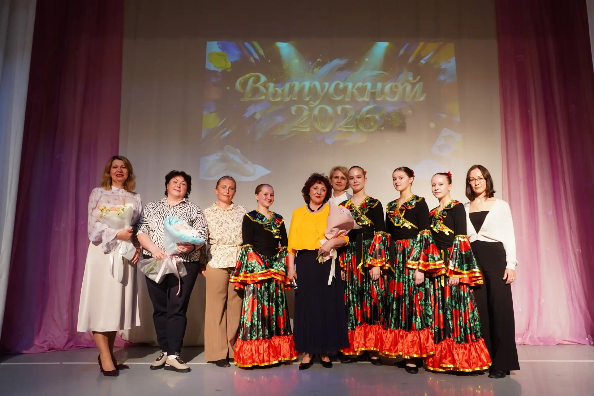 Выпускной в Детской школе искусств прошёл 1 июня 2026! 🎓✨

В концертном зале Школы царила тёплая, т