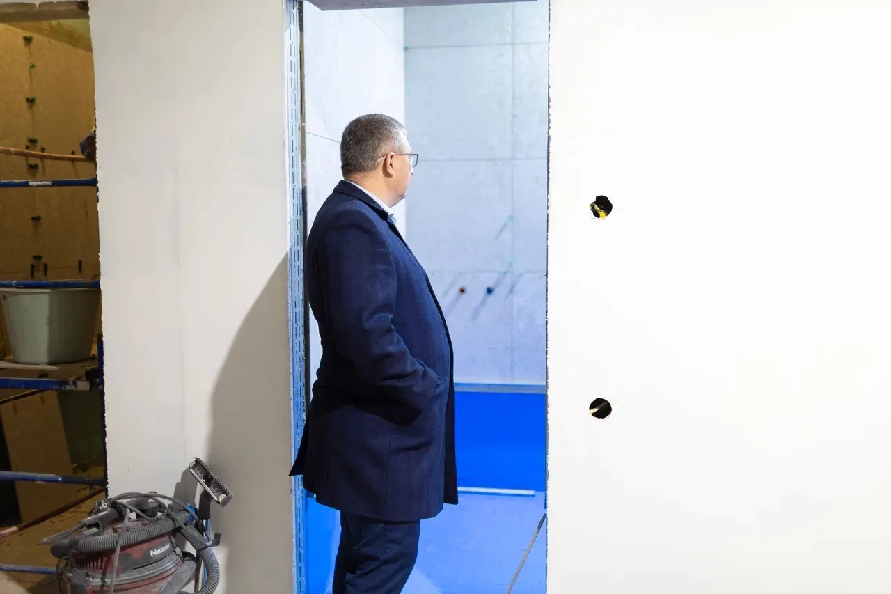 Продолжаем следить за строительством центра настольного тенниса на проспекте Гагарина. Сегодня снова