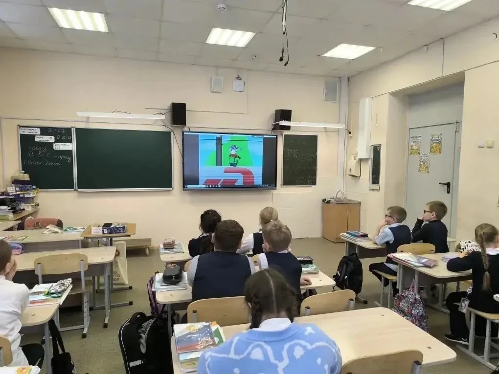 🚂 Ученики начальных классов приняли участие в акции «Безопасный транспорт»! 🚂  Безопасность на желез