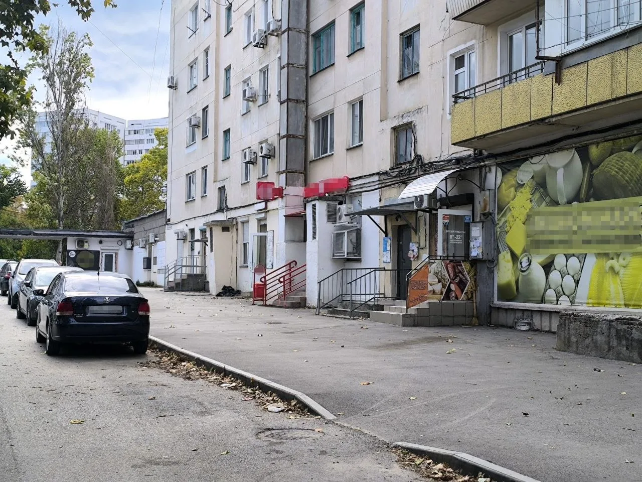 ⚡️ Прокуратура потребовала демонтировать с фасада многоквартирного дома элементы, разме...