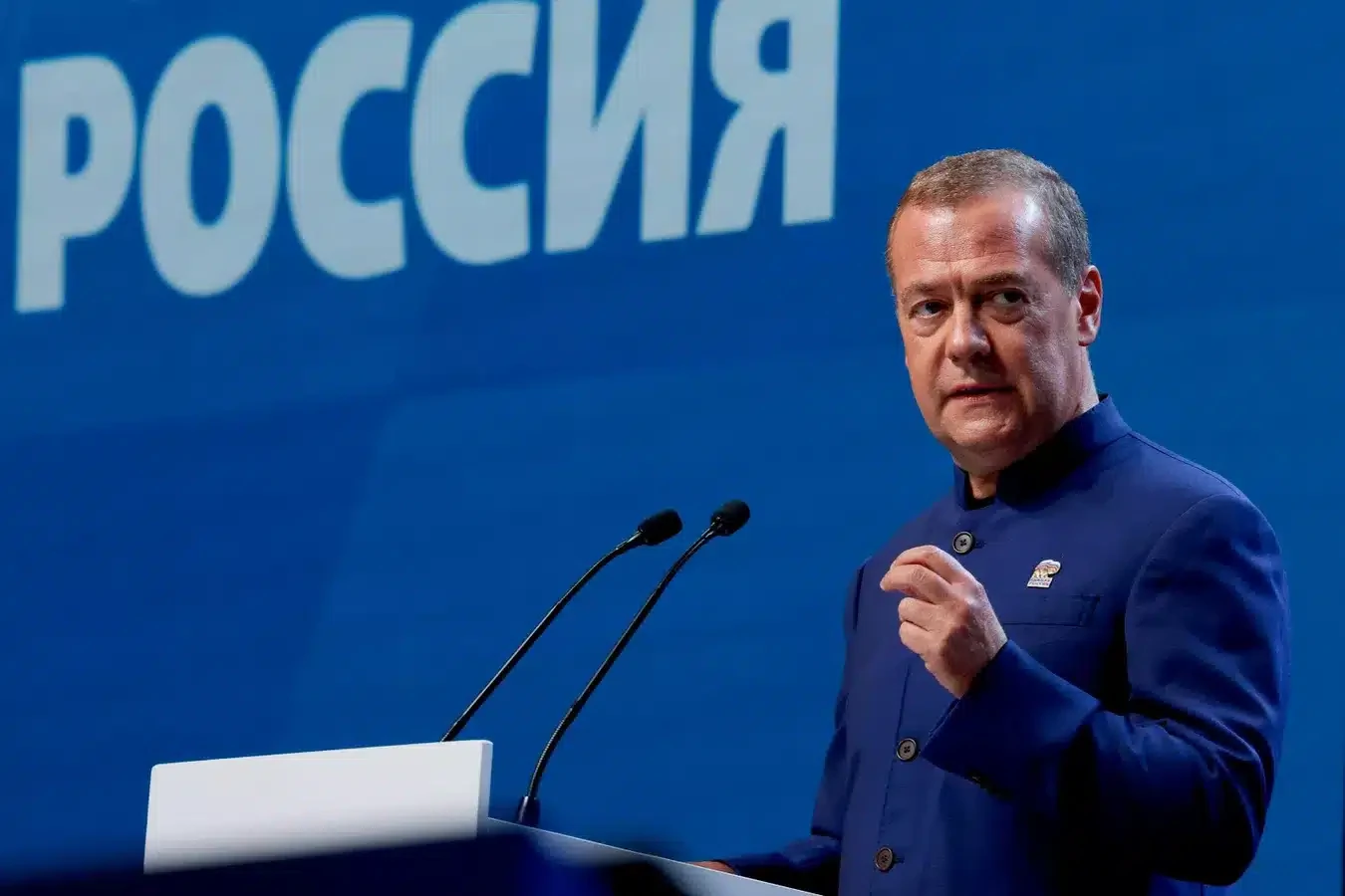 Дмитрий Медведев пригрозил начать «полноценную космическую войну», если США заблокируют...