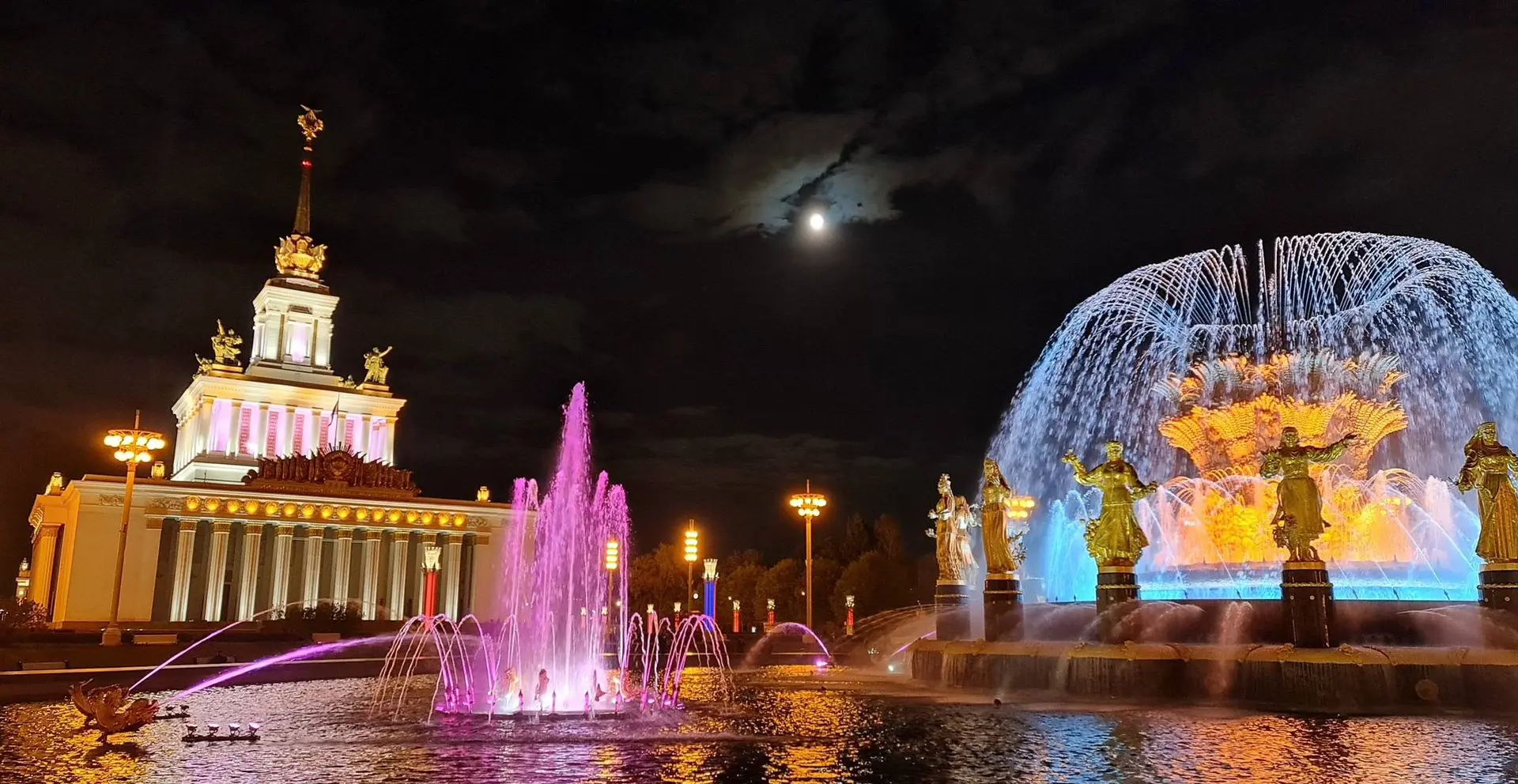 ⛲️ Сезон фонтанов в Москве завершился, сообщил Сергей Собянин.