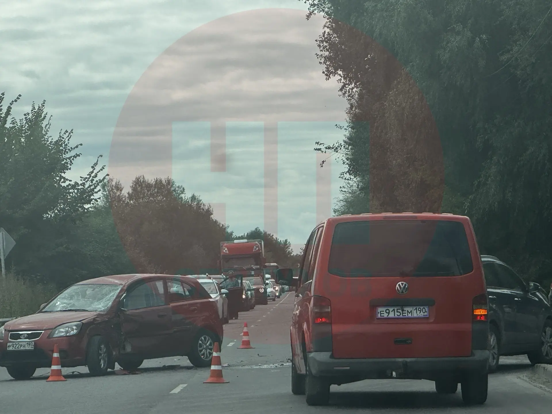 Обоих, водителя и пассажира мотоцикла забрала скора и реанимация