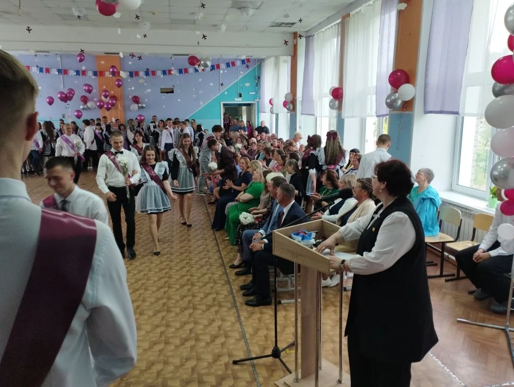 🇷🇺Дорогие наши ВЫПУСКНИКИ 9 и 11 классов, уважаемые родители, учителя!