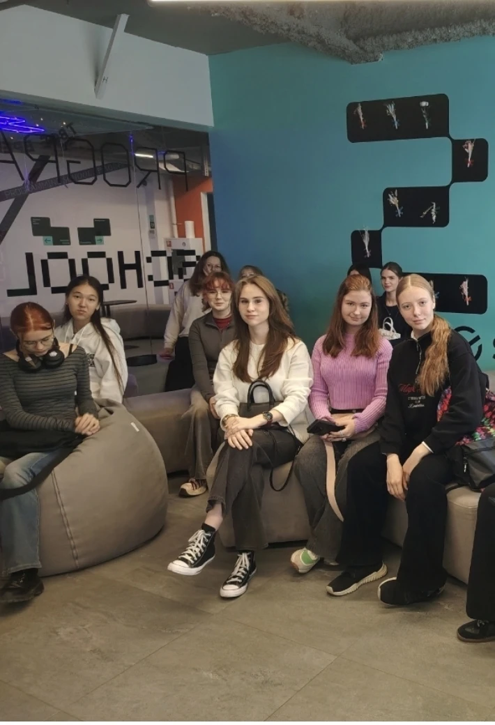 Ученики 10 класса посетили с экскурсией кампус «Школы 21». Это образовательный проект к...