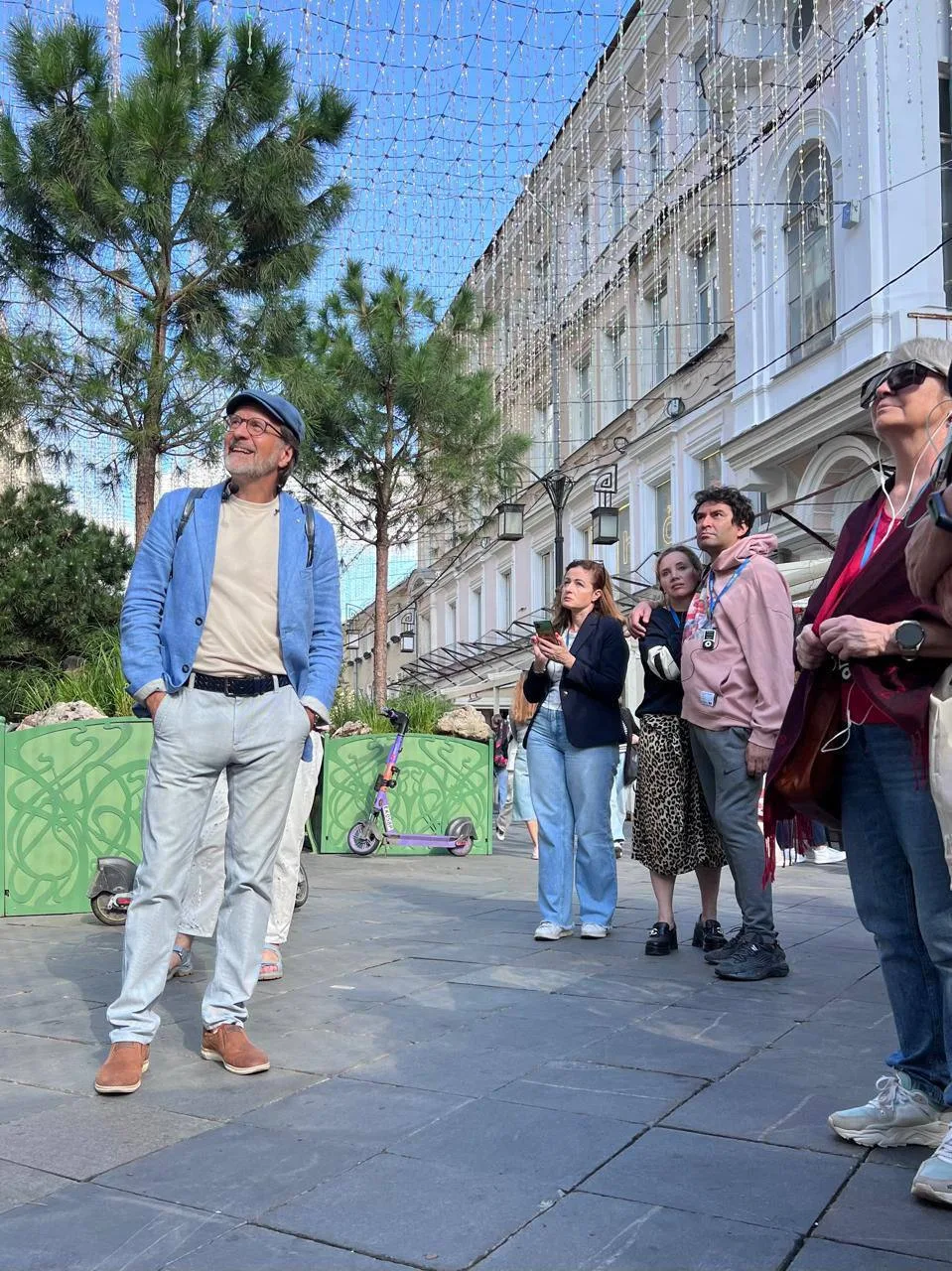 О ПОЭТЕ И ТОЛПЕ 
АВТОРСКАЯ ПРОГУЛКА МИХАИЛА ЖЕБРАКА

1 августа, сб - 15:00

https://moskva-v-serdtse