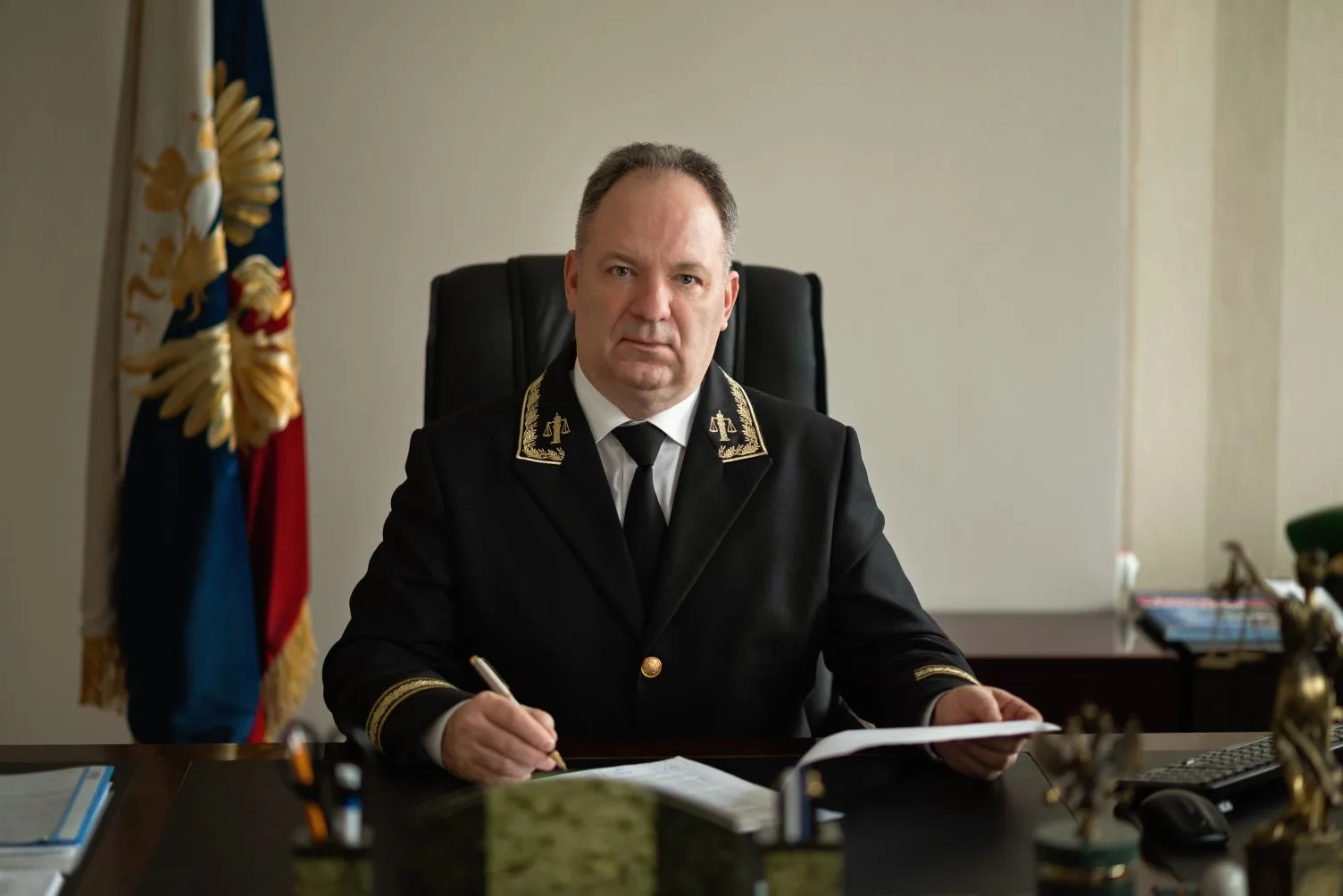 Указом Президента Российской Федерации от 09.06.2026 № 405  на второй шестилетний срок ...
