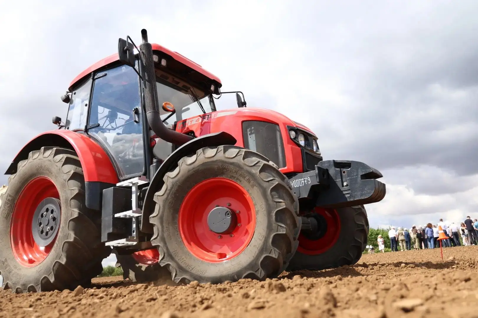 🚜 Конкурс вождения сельскохозяйственной техники

В рамках областного Дня поля «Волжская Нива-2026» 