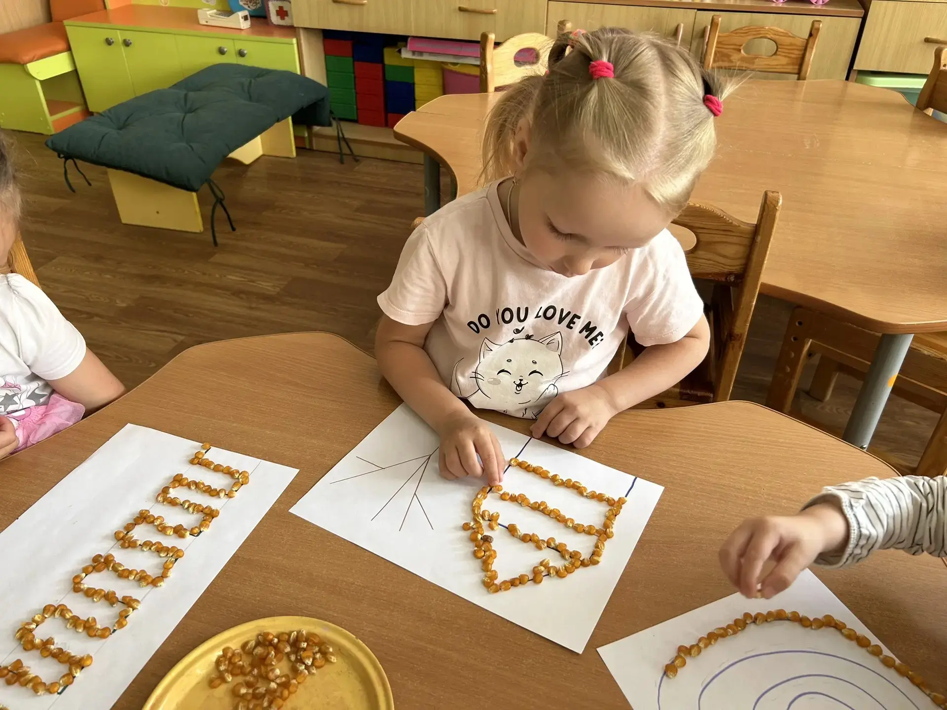 ☝️Умные пальчики: развиваемся играя! 🌽
    Сегодня наши малыши группы "Непоседы" попробовали себя в
