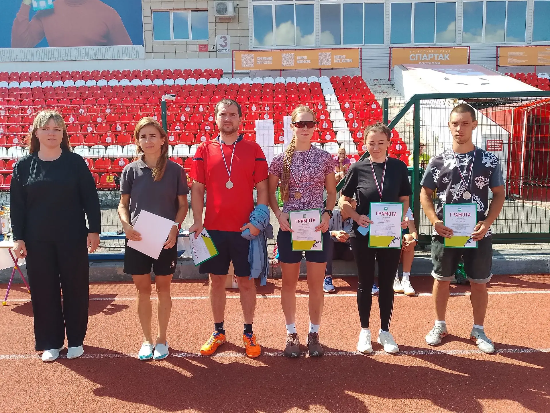 09.08.2026 г. в п. Караваево на стадионе «Урожай» прошли районные соревнования по легко...