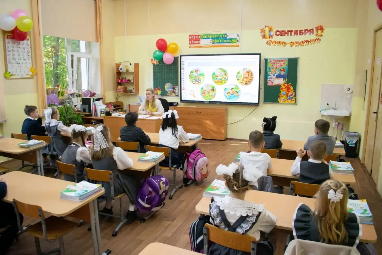 🏫В нашей школе стартовал цикл «Разговоров о важном» в формате познавательной беседы.