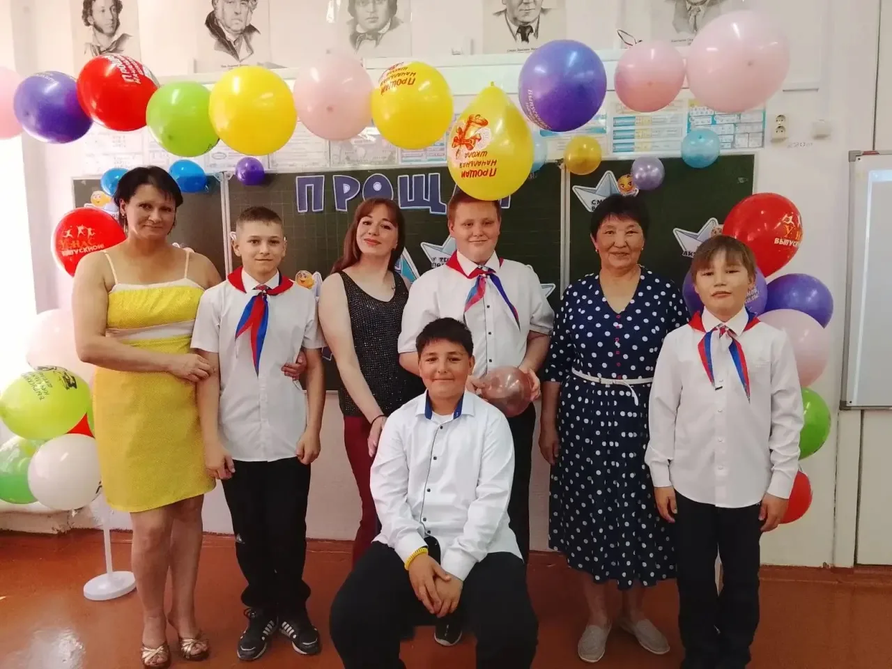 🎓 Выпускной 4 класса: новый этап в жизни!