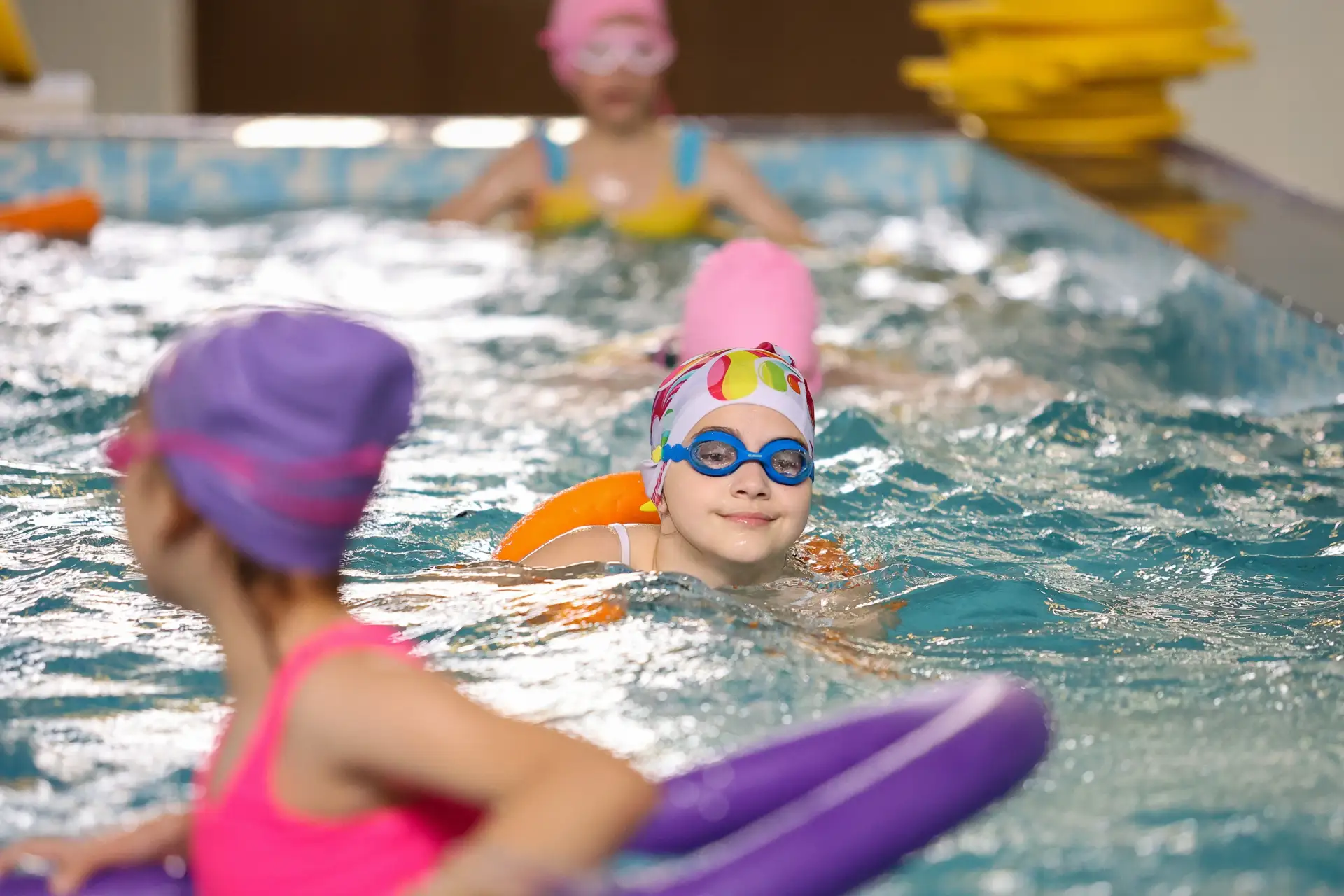 🏊‍♂️Плавать лучше в бассейне!

Если вы вдруг не знали, то в нашей школе есть физкультурно-оздоровит