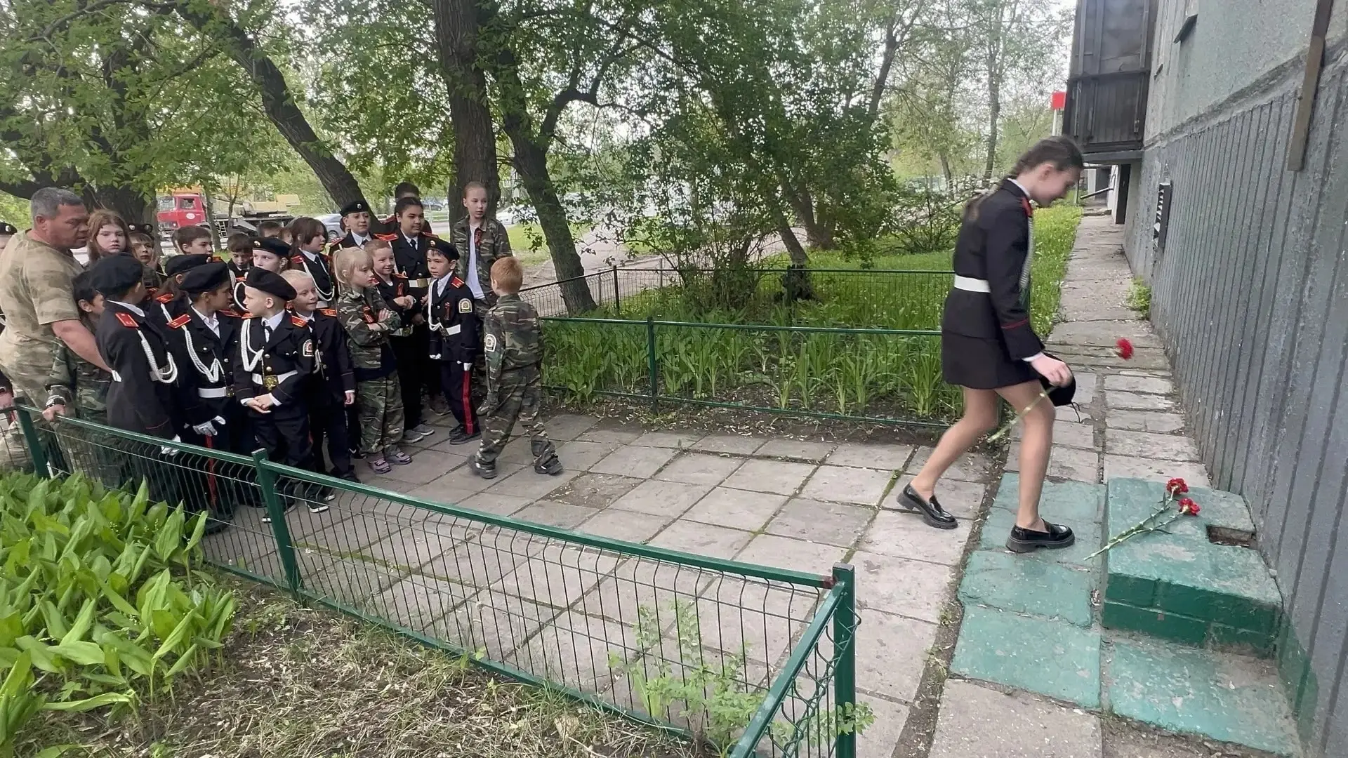 🗓 8 мая — день памяти и гордости: митинг у мемориальной доски Героя  Сегодня, 8 мая, у мемориальной 