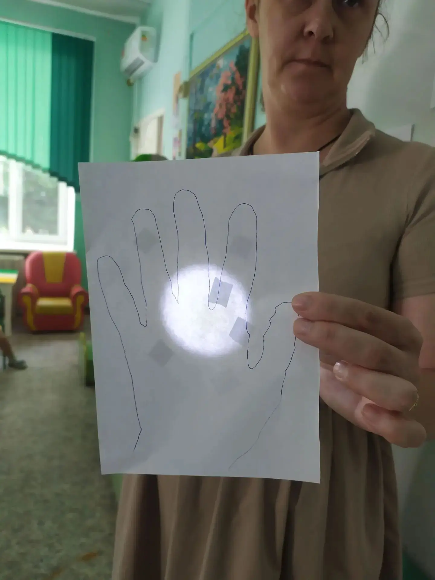 Корпус 2
Средняя  группа 14 
"Найди и обезвредь"
Беседа на тему: "Здоровье в твоих руках"
Воспитател