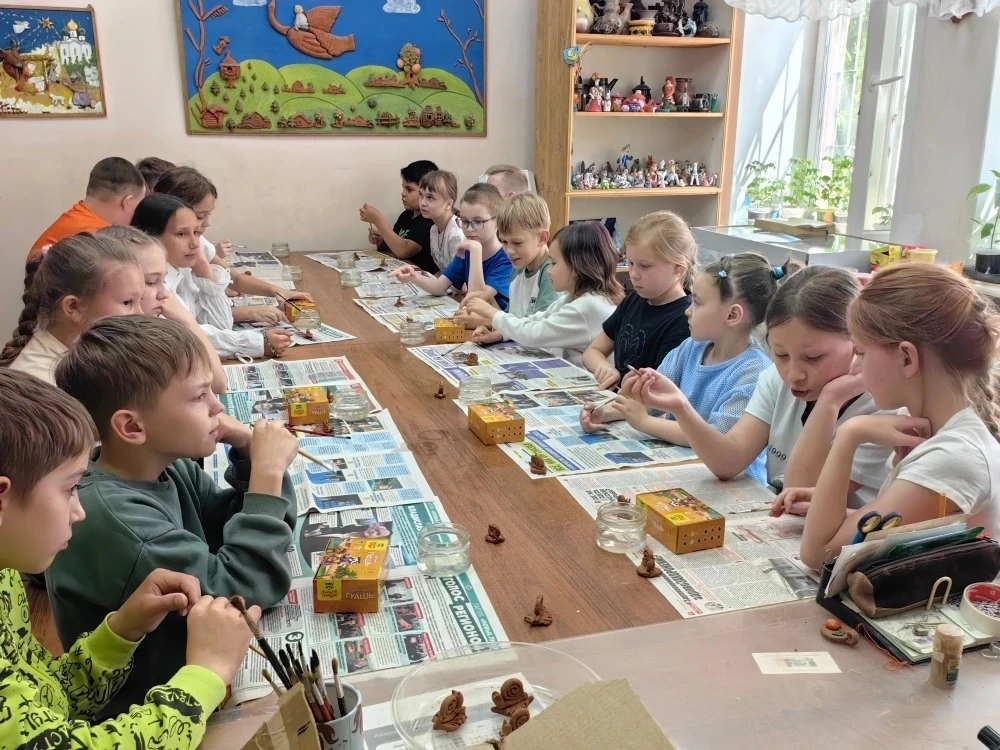 #ДЮЦ_РОВЕСНИК_КОСТРОМА#КПЦ_имени_Е.Честнякова#Мастер-класс#Патриотическое_воспитание

Лето - время д