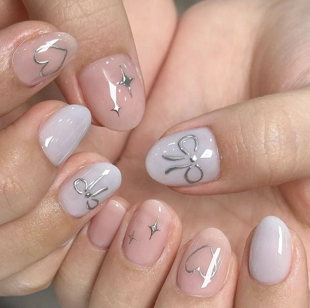 Маникюр на короткие ногти 💅
