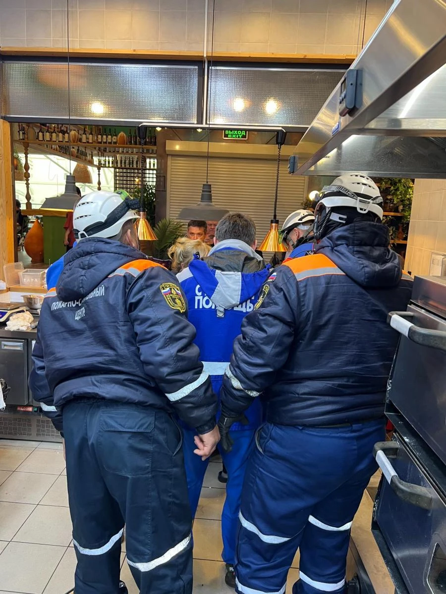 В Пензе женщине зажало руку в тестораскаточной машине