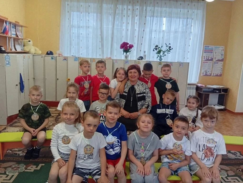 УМНИКИ И УМНИЦЫ НАШЕГО САДА!