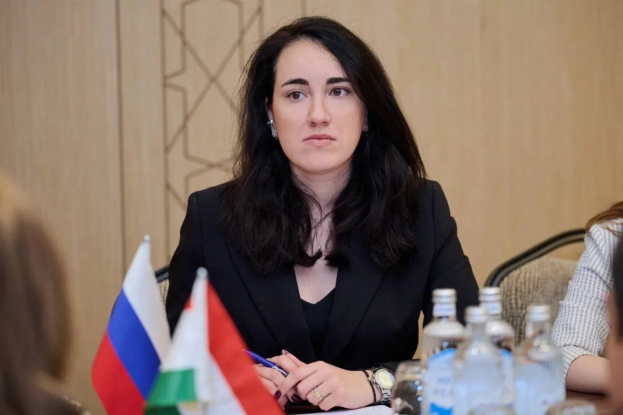 Прибыла с рабочим визитом в Республику Таджикистан  В рамках открытия в Душанбе Дней культуры России