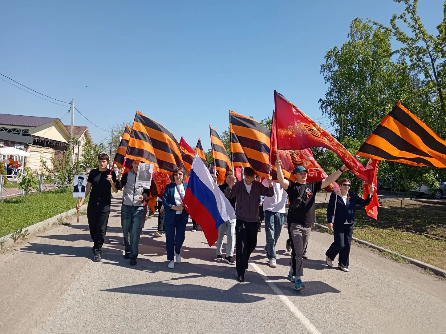 📍9 мая на площади Дома культуры состоялось торжественное построение,  посвященное 81-й...