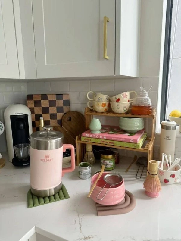 У вас есть кофейный уголок на кухне? ☕️