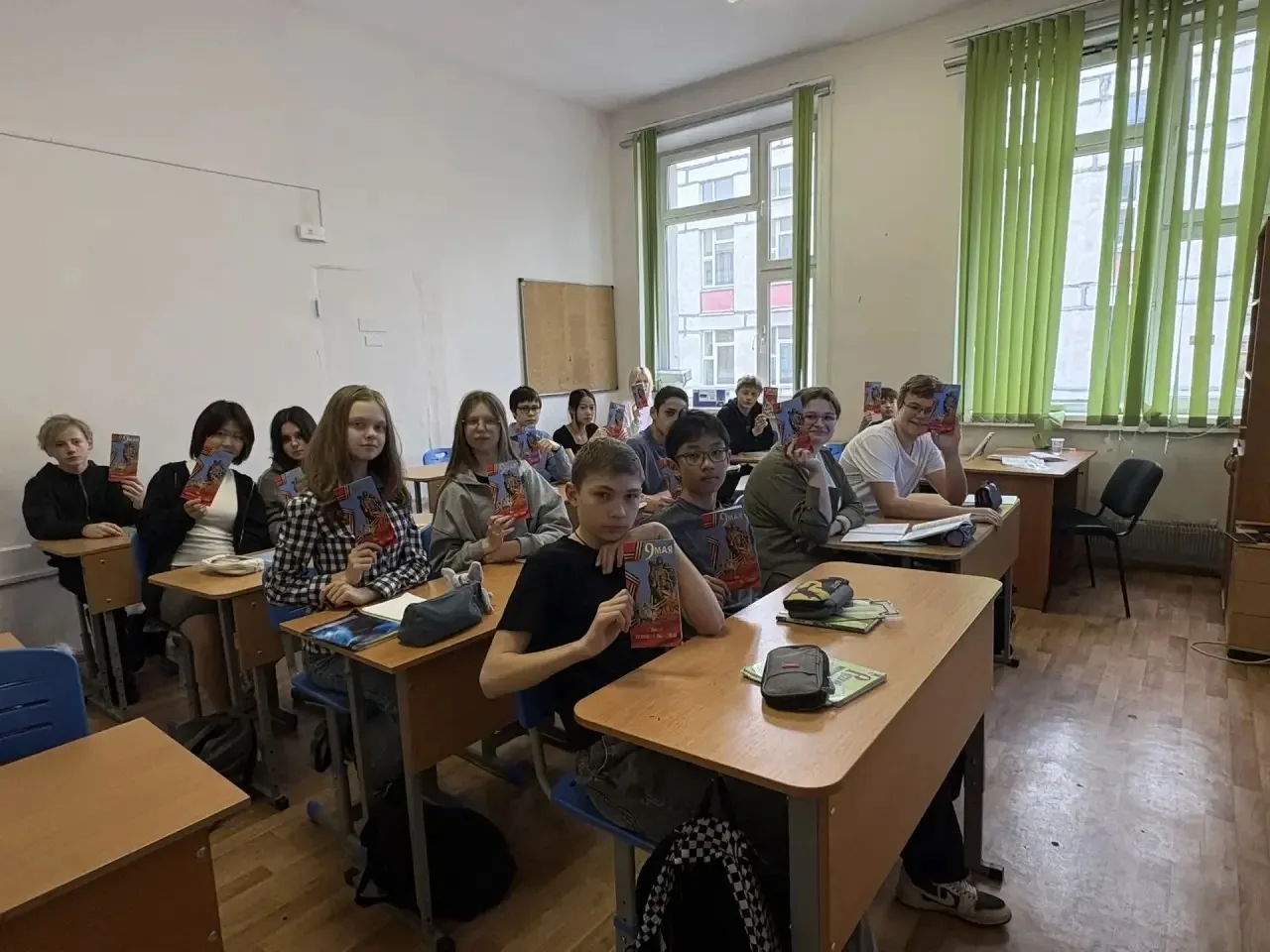 Добрая традиция 7Б класса: Поздравление с 9 Мая  🇷🇺 Уже не первый год у нас есть замечательная тради