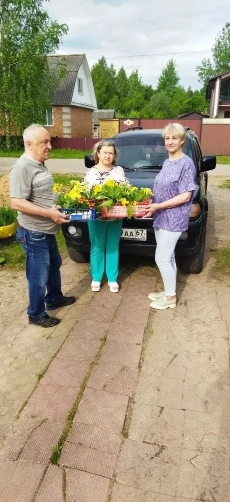 ✨Красота и комфорт для проживающих  🤝Секретарь Демидовского отделения Партии «Единая Россия» Алексан