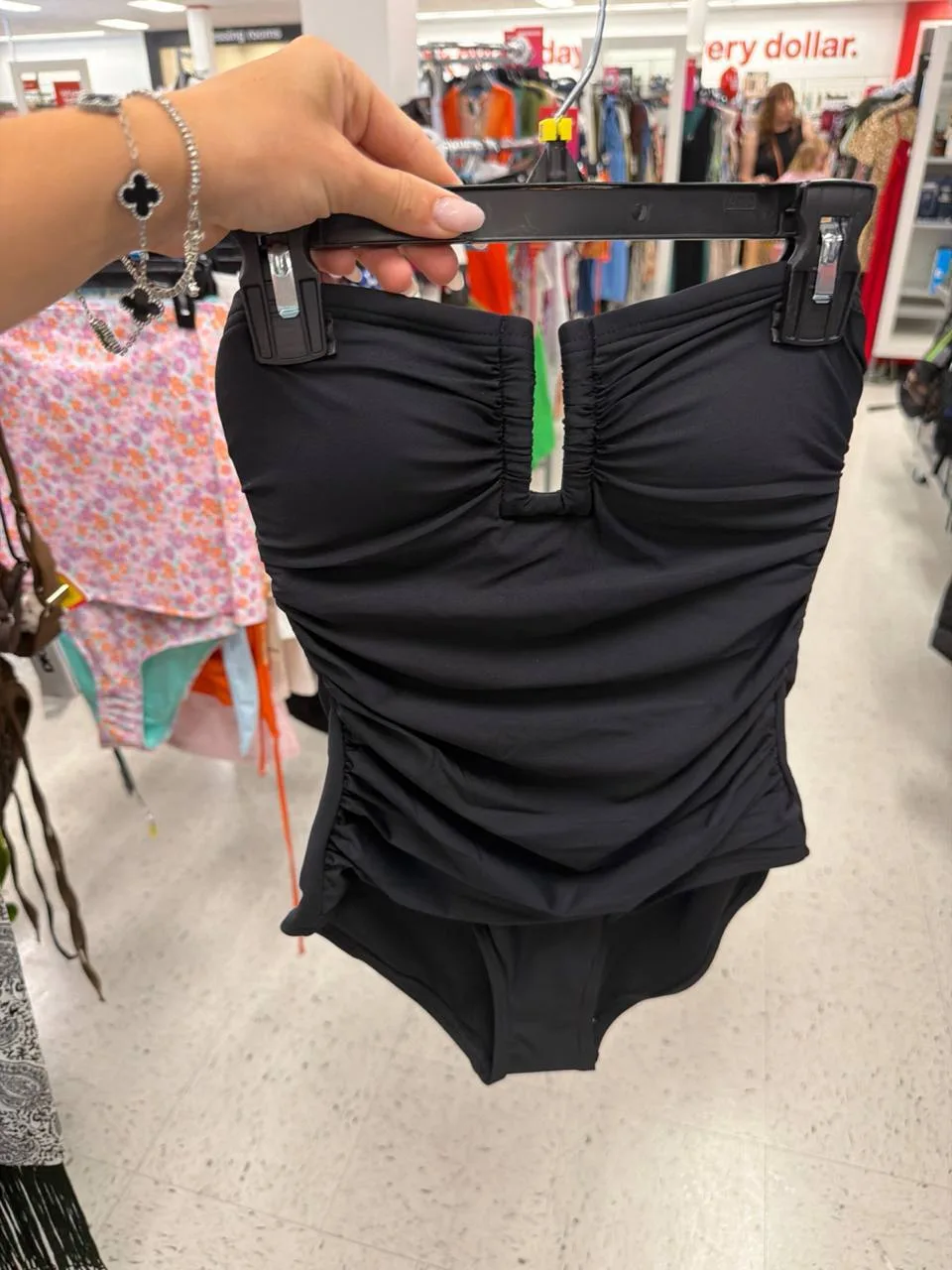 XS
