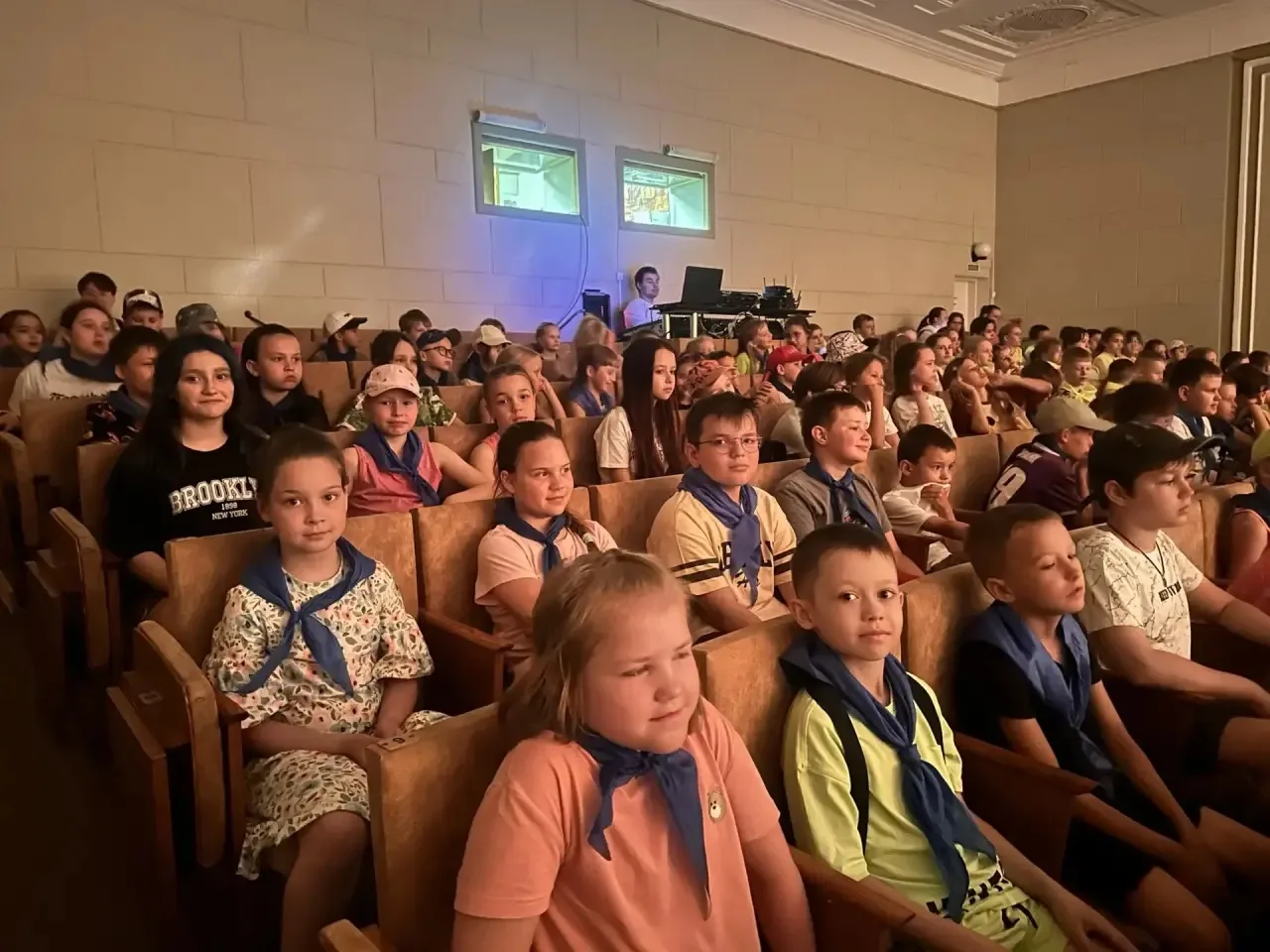 🎭9 июня для воспитанников школьного лагеря «Солнечный город» открылся мир искусства! Ребята посетил