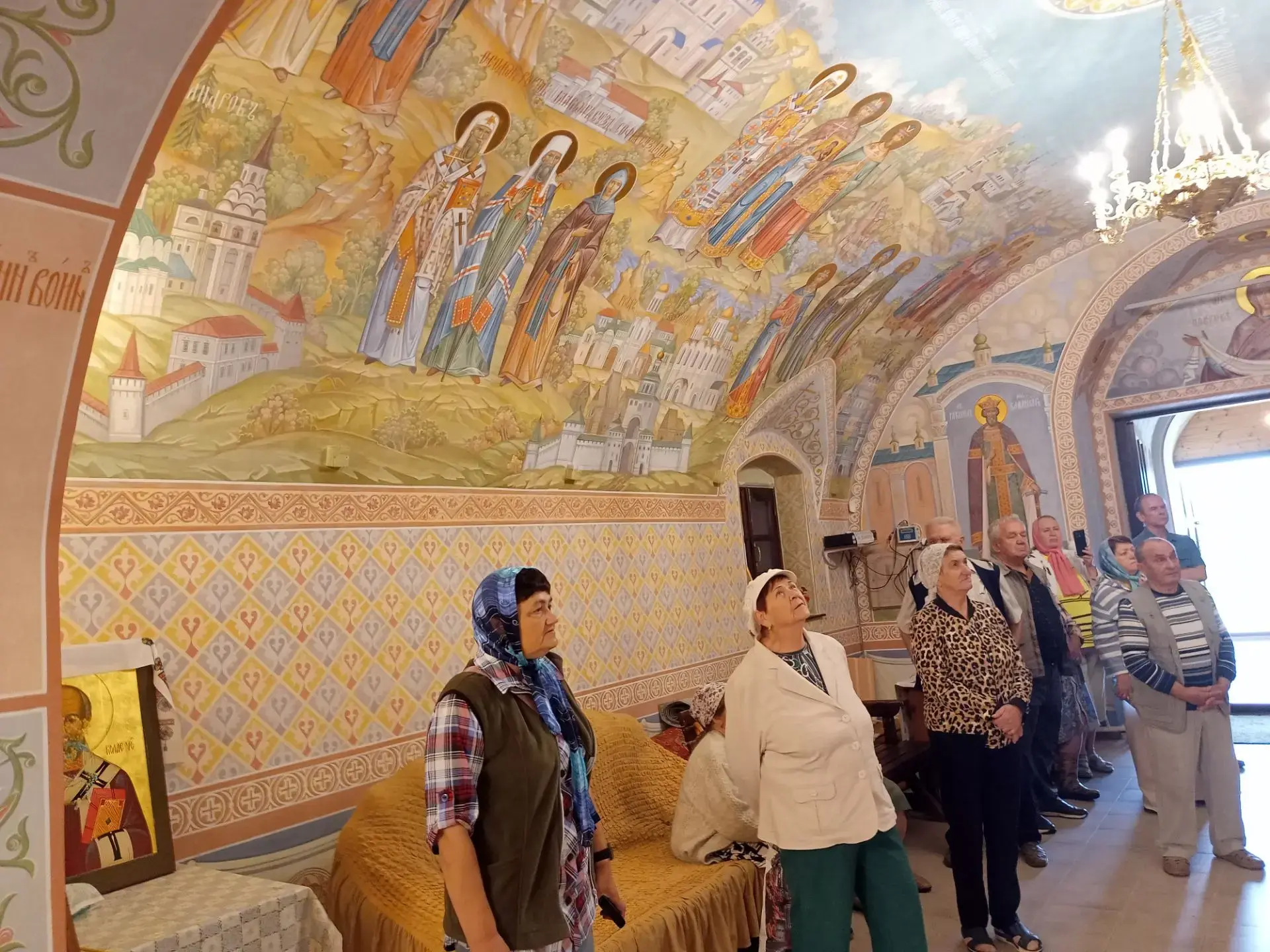 В рамках празднования Дня Крещения Руси для гостей и жителей геронтологического центра «Ветеран» был