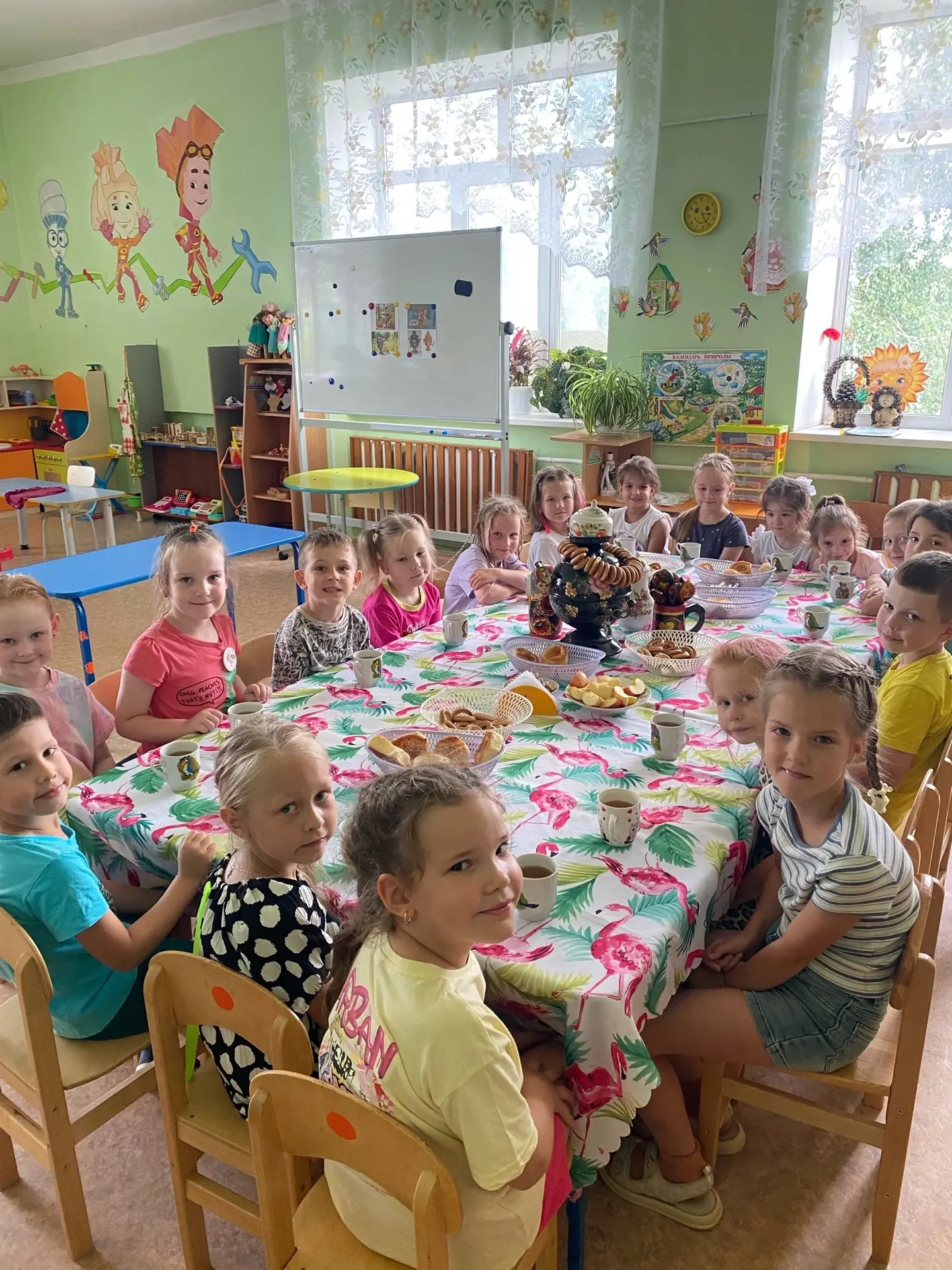 ☕️ День Самовара ☕️

Сегодня ребята группы «Фиксики» отметили замечательный праздник — День Самовара