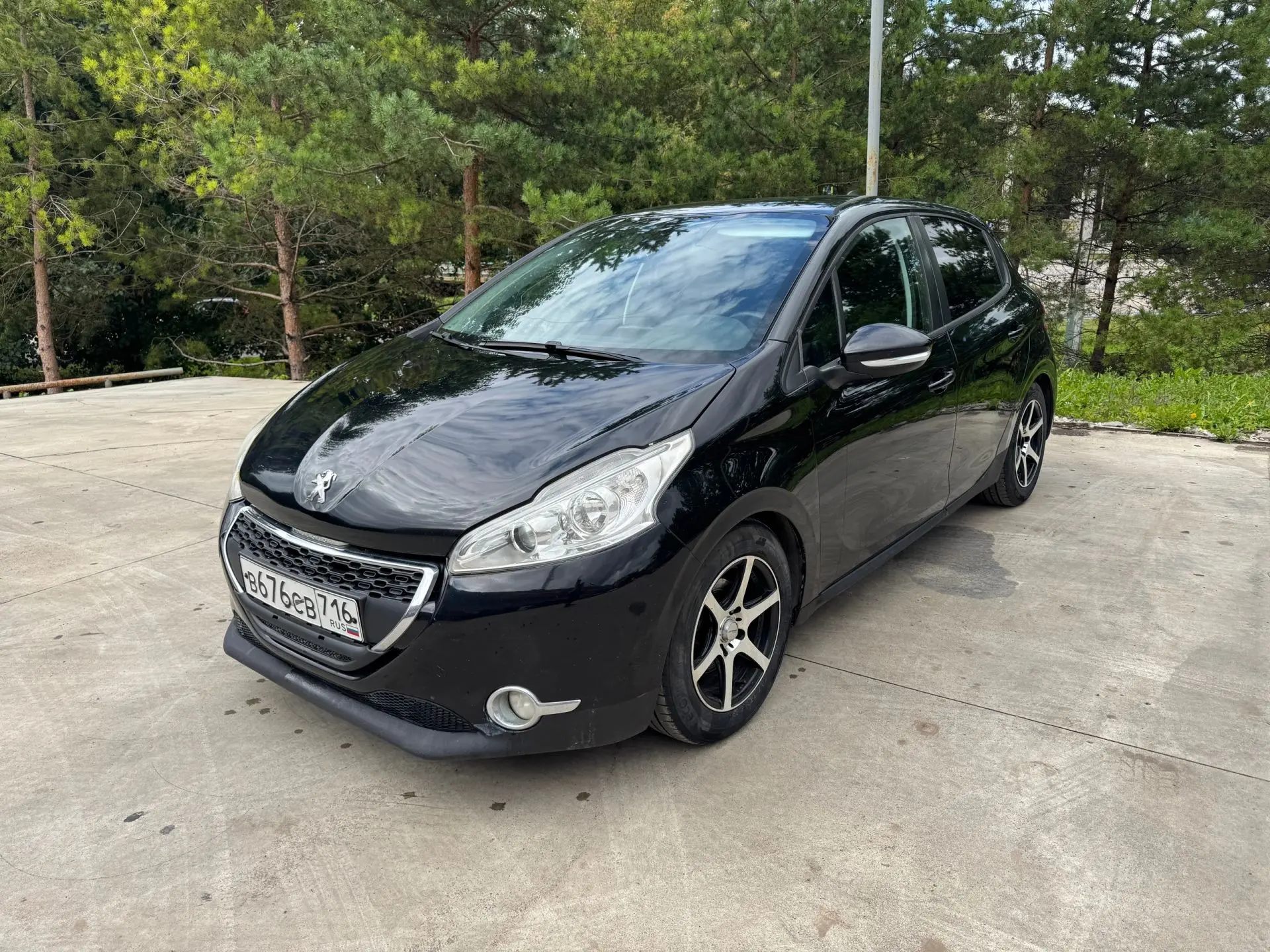 Продам Peugeot 208 I, 2013
