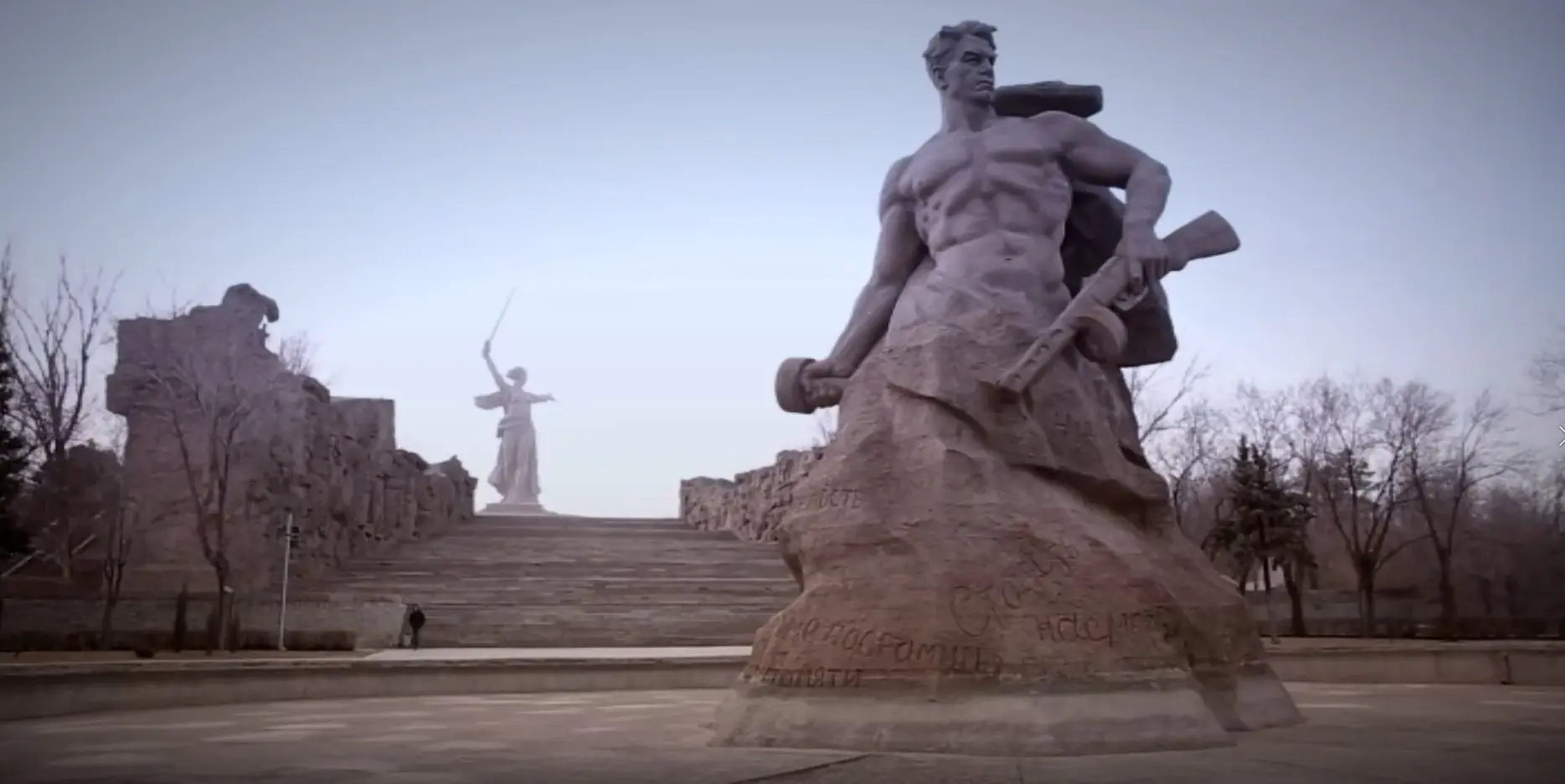 Мемориалы и памятники как символ национальной памяти 🎖️📜 23 марта 2026 года для студентов учебных гр