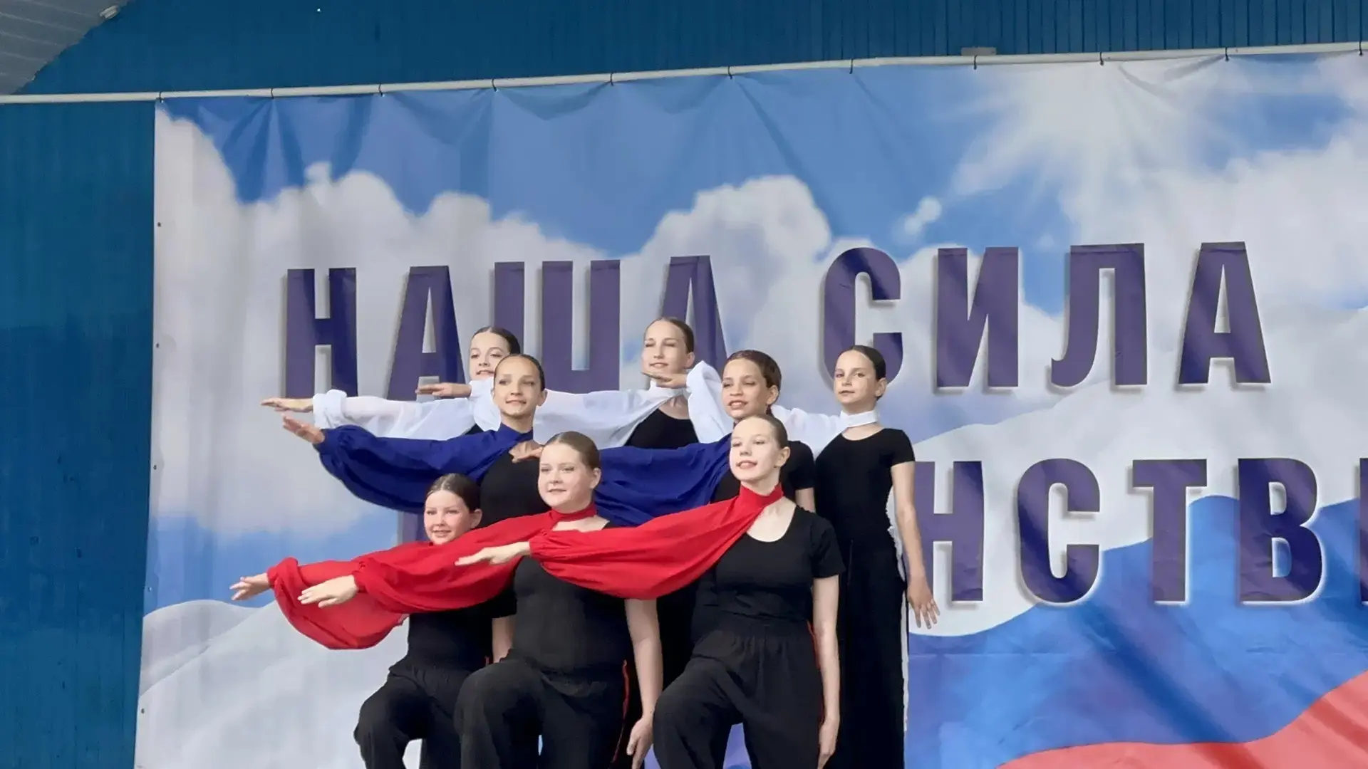🇷🇺 День России: Праздник единства и гордости!

📅 12 июня — это не просто дата в календаре, это де