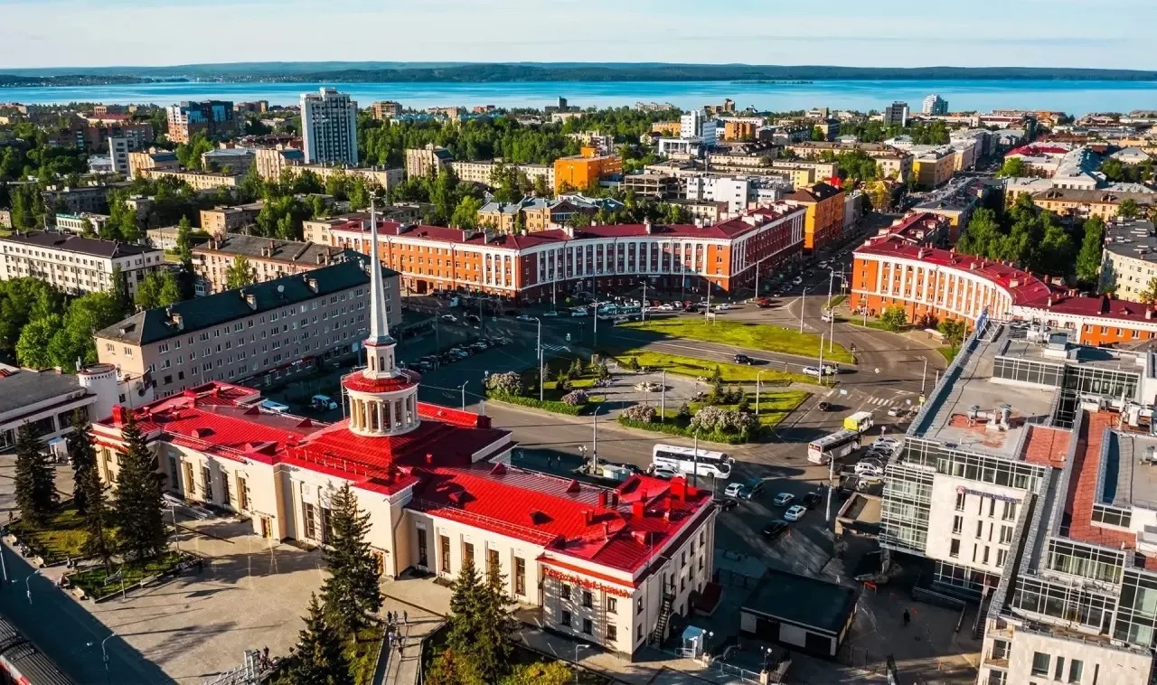 Дорогие петрозаводчане, примите поздравления с нашим общим праздником — Днем города!