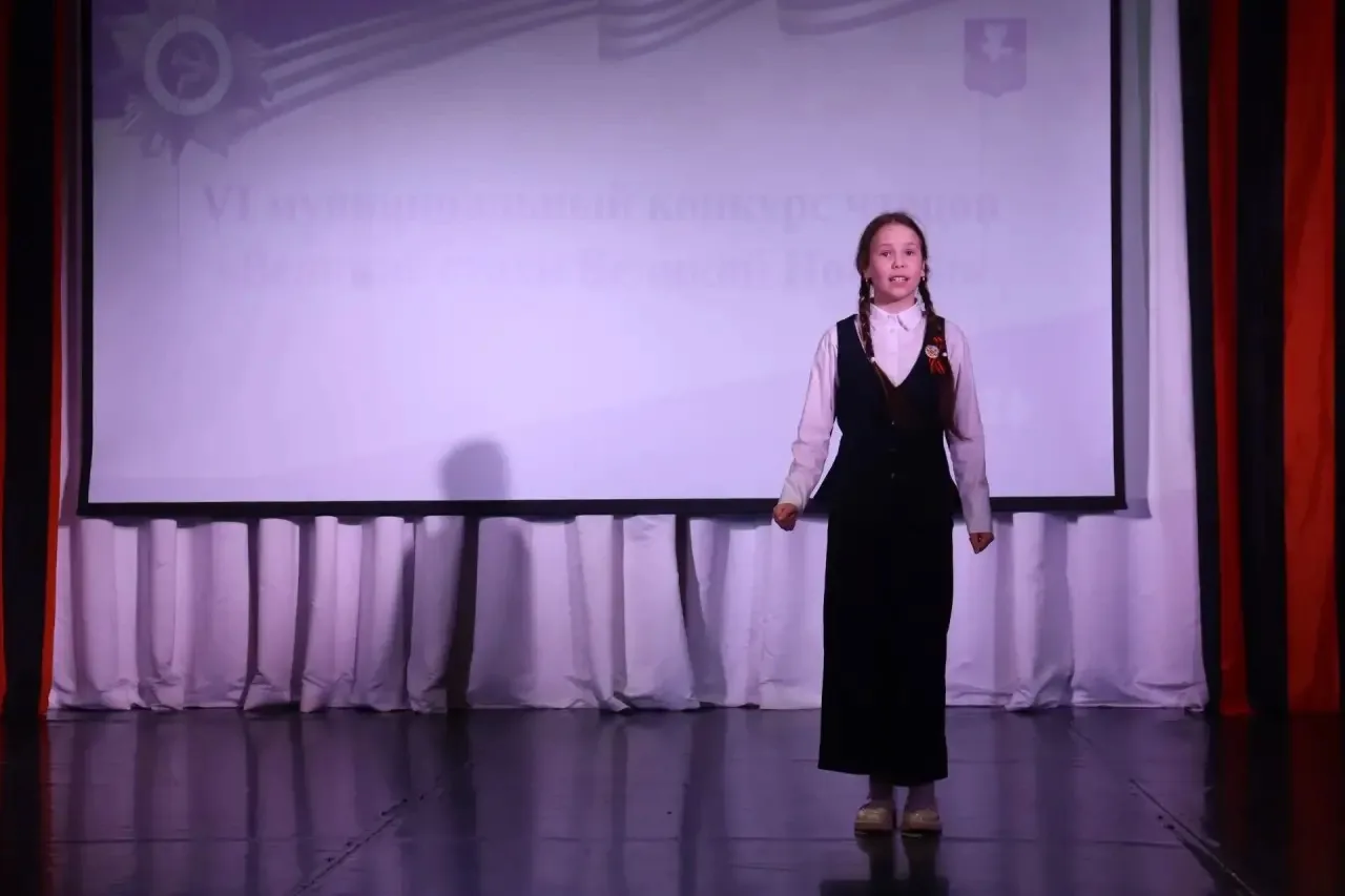 🎖️ГОЛОСАМИ БУДУЩЕГО О ГЕРОИЧЕСКОМ ПРОШЛОМ 🎤  5 мая в Янинском культурно-досуговом центре прошёл VI м