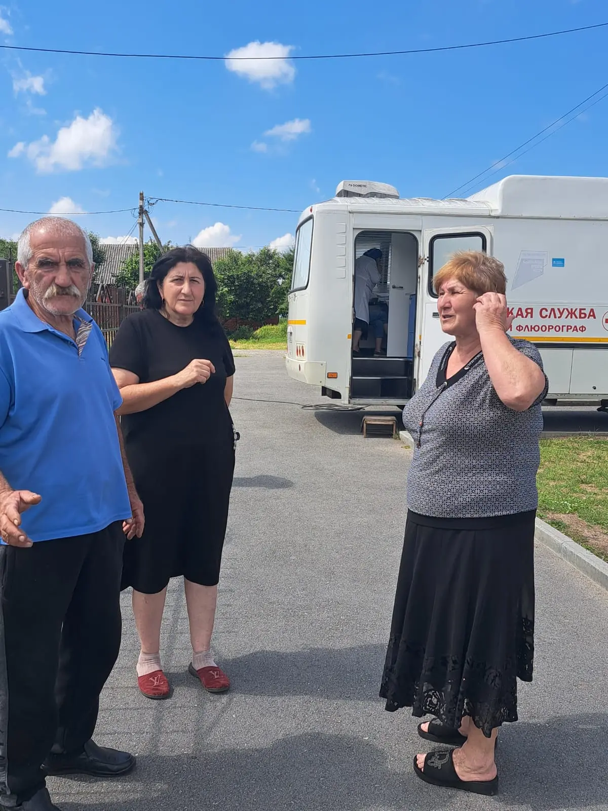 🚙 В Правобережном комплексном центре социального обслуживания мобильной бригадой продолжается работ