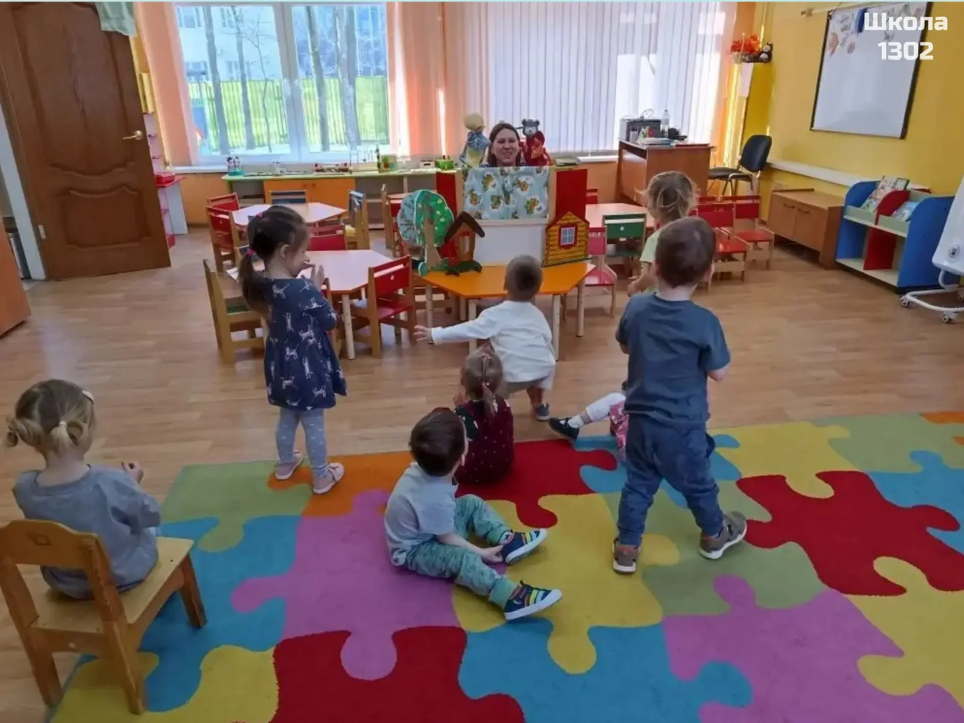 🎭 Наши дошколята занимаются творчеством!  На прошлой неделе мы поздравляли всех, кто любит сцену, тв